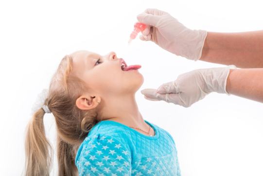 vacina-oral-poliomielite-min